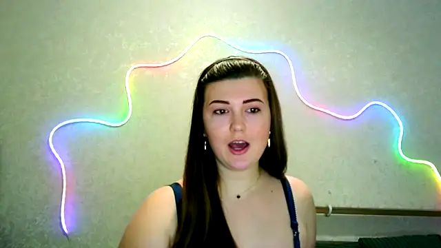 Snapshot of SeductiveTati chatting on October 2025 09:33:01 PM SeductiveTati online show from October 2025 09:33:01 PM