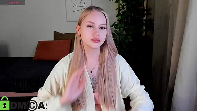 Carol  Cox online show from November 2025 10:09:01 PM