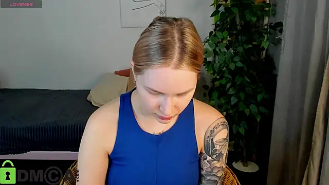 Carol  Cox online show from December 2025 10:29:02 PM