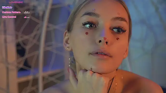 Snapshot of FlairCunard chatting on December 2024 09:36:02 PM FlairCunard online show from December 2024 09:36:02 PM