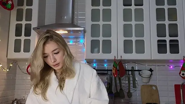 Snapshot of FlairCunard chatting on December 2024 04:38:02 AM FlairCunard online show from December 2024 04:38:02 AM