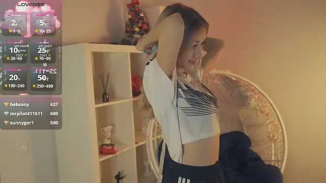 Snapshot of FlairCunard chatting on January 2025 11:49:02 PM FlairCunard online show from January 2025 11:49:02 PM