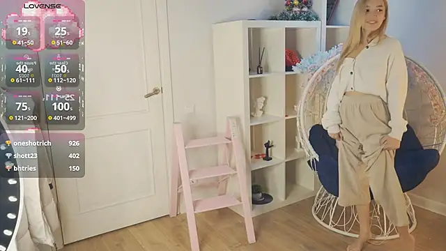 Snapshot of FlairCunard chatting on January 2025 08:58:02 PM FlairCunard online show from January 2025 08:58:02 PM