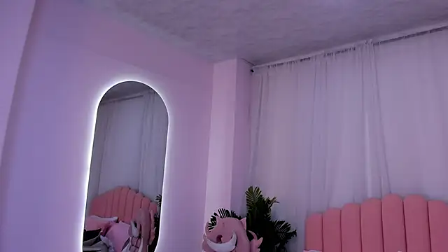 Snapshot of zoe_rivers chatting on February 2025 05:10:02 PM zoe rivers online show from February 2025 05:10:02 PM