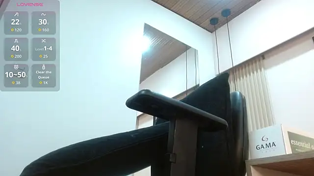 Snapshot of virtual_charm chatting on September 2025 12:29:01 PM virtual charm online show from September 2025 12:29:01 PM