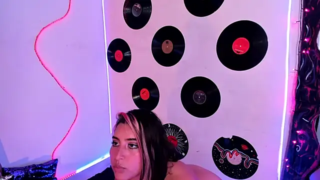  dahian14  online show from January 2025 05:05:01 PM