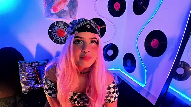  dahian14  online show from March 2025 05:22:02 AM