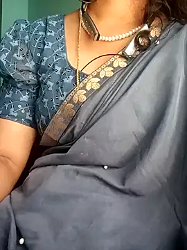 Snapshot of gunjan22 chatting on January 2025 09:02:02 AM gunjan22 online show from January 2025 09:02:02 AM