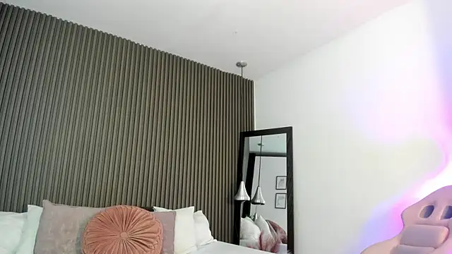 Axel brunette1 online show from September 2025 08:47:01 PM