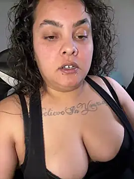 Snapshot of DatBishYouMiss chatting on January 2025 12:02:01 AM DatBishYouMiss online show from January 2025 12:02:01 AM