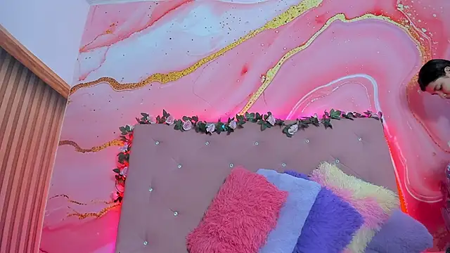 Taylor  cooper online show from February 2025 07:03:01 PM