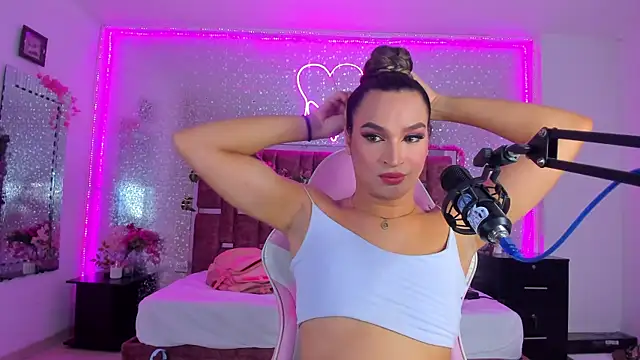 Snapshot of KylieVictoria chatting on March 2025 04:51:02 AM KylieVictoria online show from March 2025 04:51:02 AM