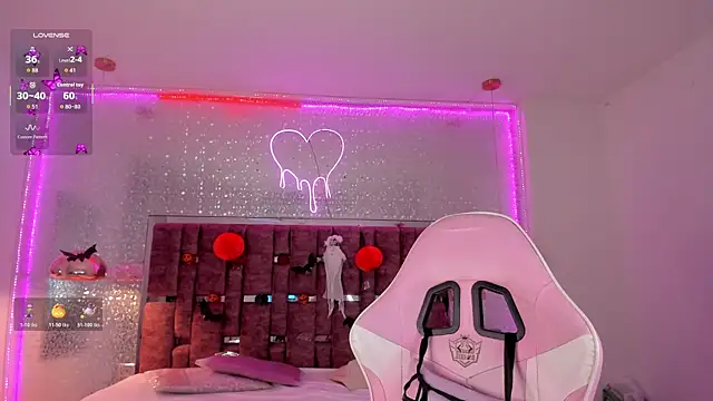 Snapshot of KylieVictoria chatting on October 2025 05:31:02 AM KylieVictoria online show from October 2025 05:31:02 AM