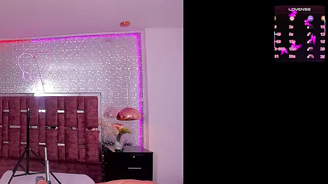 Snapshot of KylieVictoria chatting on November 2025 05:29:02 AM KylieVictoria online show from November 2025 05:29:02 AM