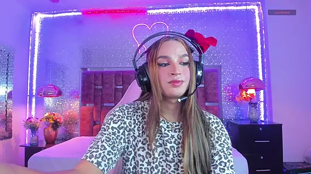 Snapshot of KylieVictoria chatting on December 2025 04:09:01 AM KylieVictoria online show from December 2025 04:09:01 AM