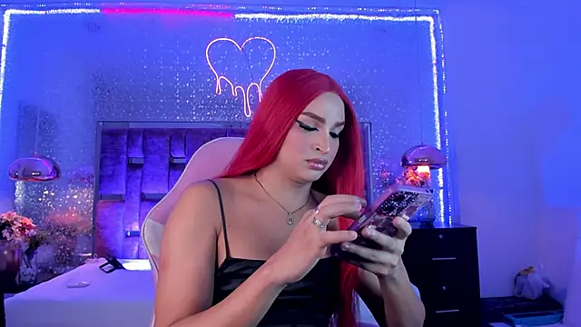 Snapshot of KylieVictoria chatting on December 2025 04:33:02 AM KylieVictoria online show from December 2025 04:33:02 AM