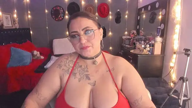 Snapshot of Ivonnee__ chatting on March 2025 07:59:01 AM Ivonnee   online show from March 2025 07:59:01 AM