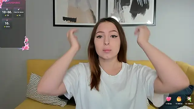 KetrinWhite online show from November 2025 01:39:01 AM