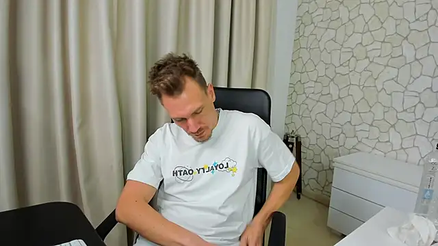 MateoBenjaminX online show from January 2025 12:25:01 AM