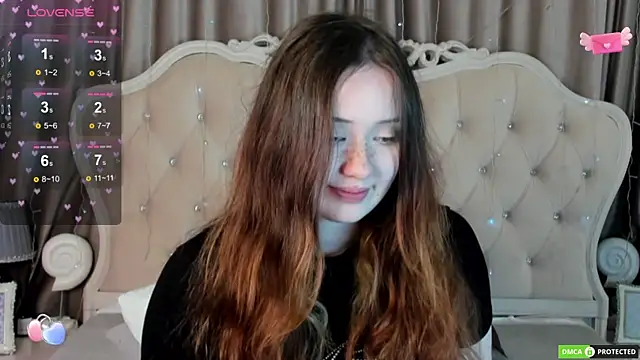 MiriaamWhite online show from October 2025 04:00:01 AM