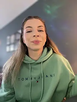 Mia Ethan online show from March 2026 09:53:01 AM