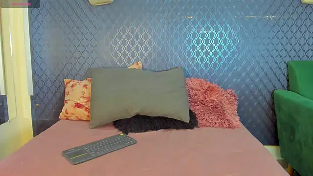  maria foxx  online show from November 2025 06:07:01 PM