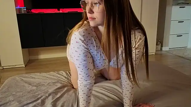 endlesssoffi online show from October 2025 07:05:01 PM