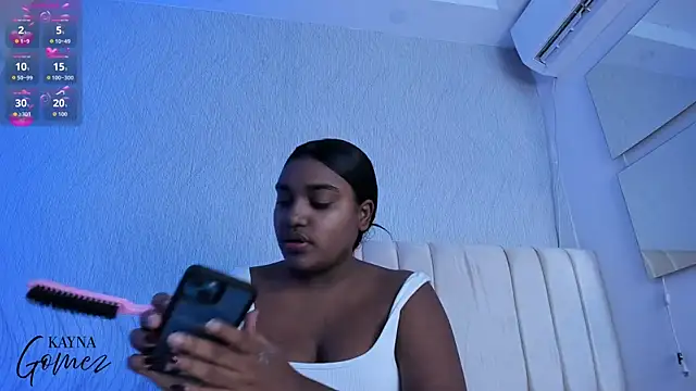 kayna gomez online show from December 2025 07:00:01 PM