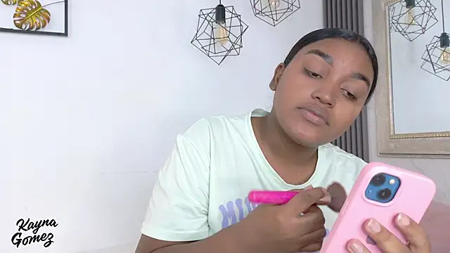 kayna gomez online show from December 2025 07:32:01 PM