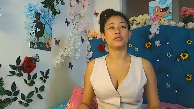 Milkdulce1 online show from June 2026 01:14:01 PM