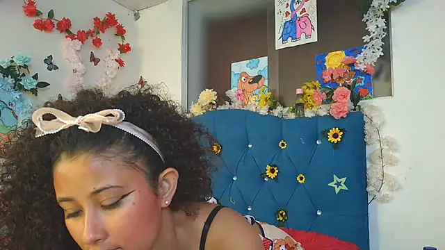 Milkdulce1 online show from July 2026 01:39:02 PM