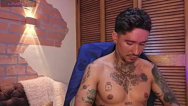 Dylanstonne online show from November 2025 08:45:01 PM