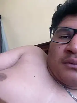 Snapshot of Ruk436 chatting on January 2025 08:05:02 PM Ruk436 online show from January 2025 08:05:02 PM