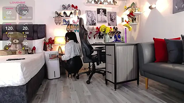 Snapshot of Carlajohnson chatting on September 2025 12:59:01 AM Carlajohnson online show from September 2025 12:59:01 AM