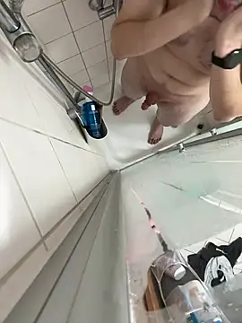 Snapshot of kareem0010 chatting on February 2025 08:15:02 PM kareem0010 online show from February 2025 08:15:02 PM