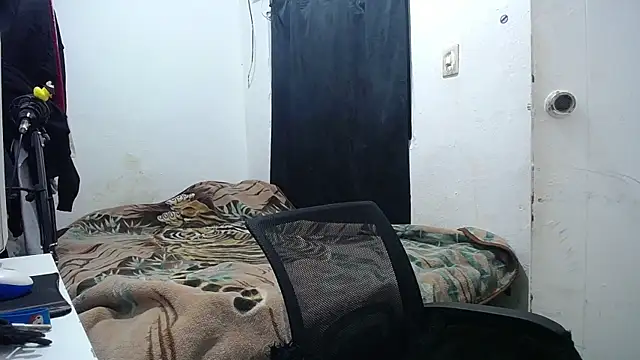 esjrobles online show from October 2025 12:57:02 PM