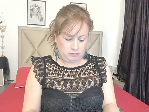 Snapshot of MonyCassius chatting on December 2025 12:14:02 PM MonyCassius online show from December 2025 12:14:02 PM