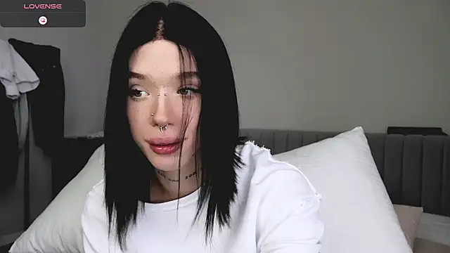 Dasha M online show from April 2026 10:43:01 AM