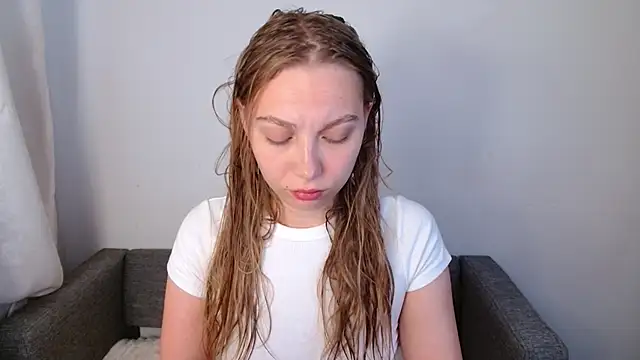 bellaa love  online show from June 2026 11:50:02 PM