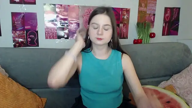 Snapshot of MilanaRoza chatting on May 2026 05:12:01 AM MilanaRoza online show from May 2026 05:12:01 AM