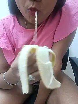 XSanaya online show from February 2025 01:43:02 PM