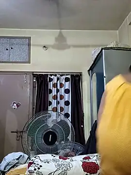 Snapshot of yoursweety09 chatting on March 2025 02:11:02 PM yoursweety09 online show from March 2025 02:11:02 PM