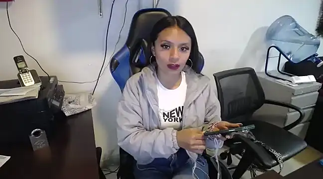 Snapshot of Natashax_Hot chatting on February 2025 03:10:02 PM Natashax Hot online show from February 2025 03:10:02 PM