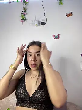 Snapshot of Im_Valen_Cute chatting on December 2024 01:23:01 AM Im Valen Cute online show from December 2024 01:23:01 AM