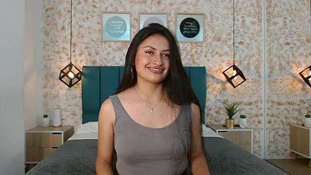 Snapshot of July_gh chatting on January 2025 08:39:01 PM July gh online show from January 2025 08:39:01 PM