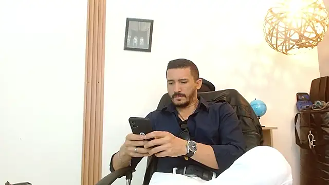 Snapshot of Reiko_85_ chatting on October 2025 02:47:02 PM Reiko 85 online show from October 2025 02:47:02 PM