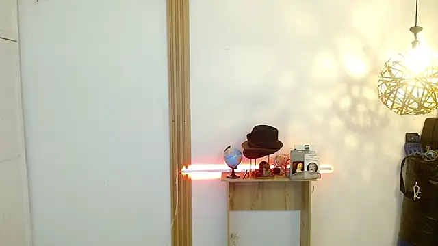 Snapshot of Reiko_85_ chatting on November 2025 02:40:02 PM Reiko 85 online show from November 2025 02:40:02 PM