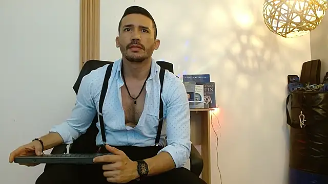 Snapshot of Reiko_85_ chatting on November 2025 02:50:01 PM Reiko 85 online show from November 2025 02:50:01 PM