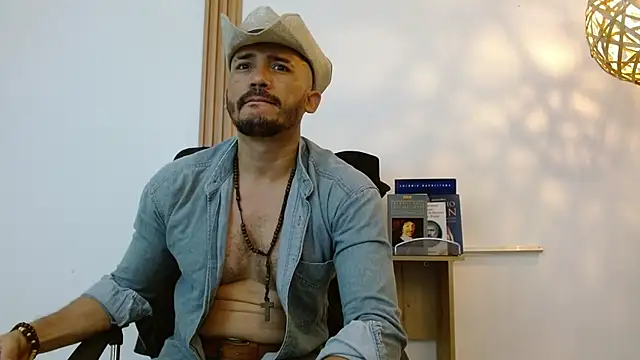 Snapshot of Reiko_85_ chatting on November 2025 02:49:02 PM Reiko 85 online show from November 2025 02:49:02 PM