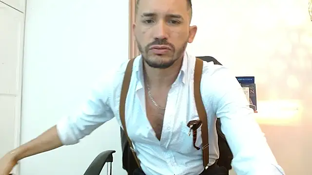 Snapshot of Reiko_85_ chatting on November 2025 07:57:01 PM Reiko 85 online show from November 2025 07:57:01 PM